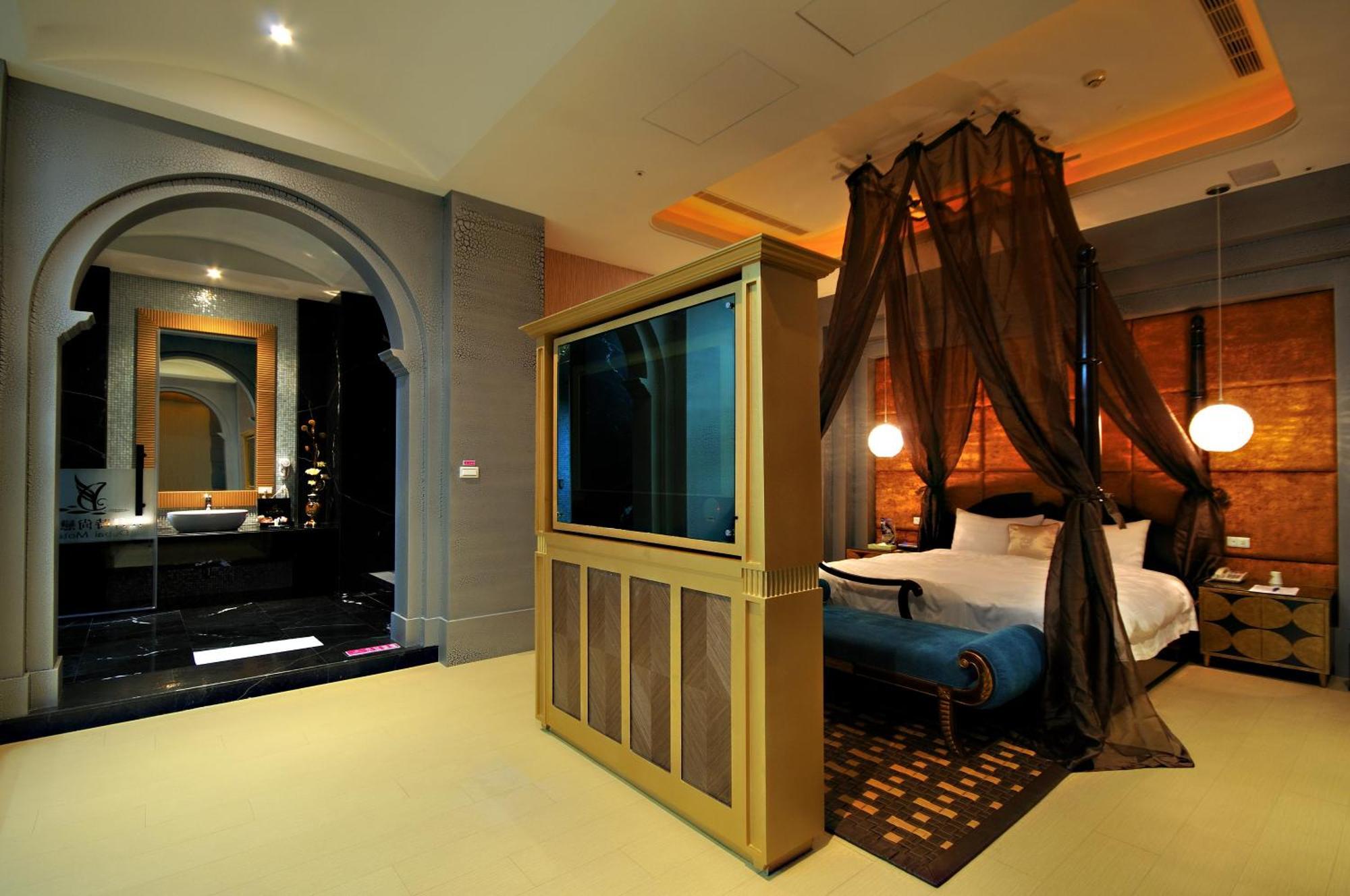 Dubai Motel Yilan Bagian luar foto